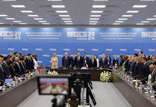 BRICS meeting begins with minute