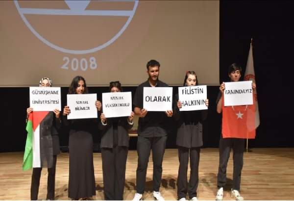 حمایت دانشجویان ترکیه‌ای از مردم فلسطین در جشن فارغ‌التحصیلی