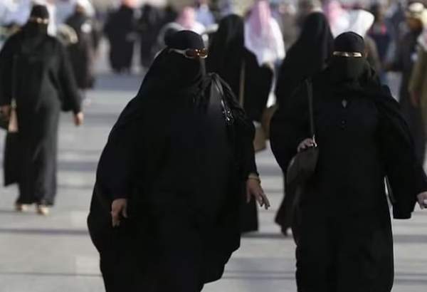 دانشجویان مسلمان دانشگاه بمبئی خواستار لغو ممنوعیت حجاب شدند