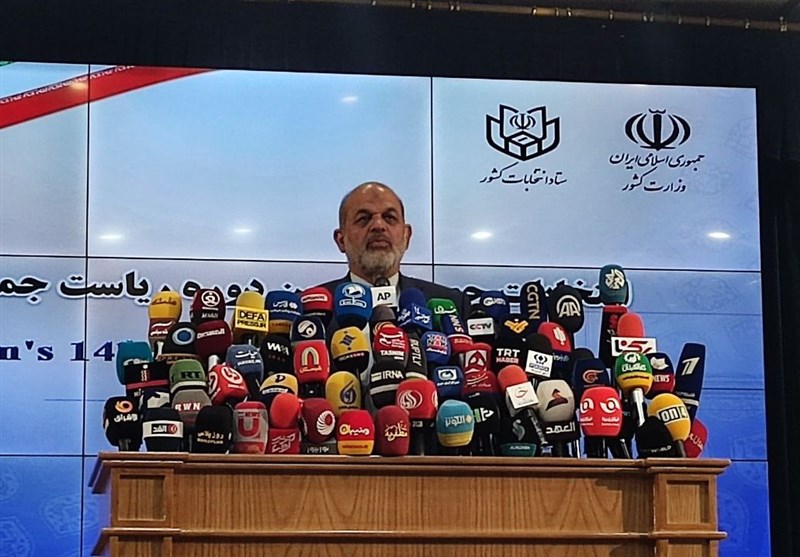 وزير الداخلية الايراني يعلن بدء الحملات الدعاية للجولة الثانية من الانتخابات الرئاسية الإيرانية