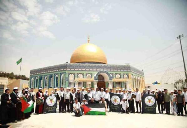 الجمهورية الاسلامية تستضيف عائلات الشهداء الفلسطينيين