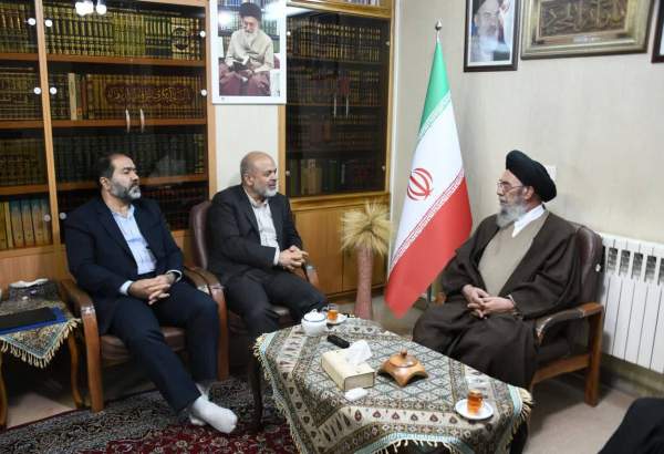 وزیر کشور با امام جمعه اصفهان دیدار کرد