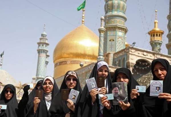 Iranians across country vote in presidential runoff election (photo)  