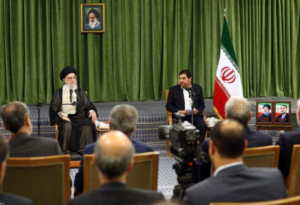 Leader hails pres. Raeisi cabinet as government of hope