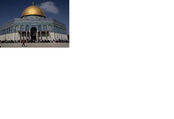 144 colonists break into Aqsa mosque
