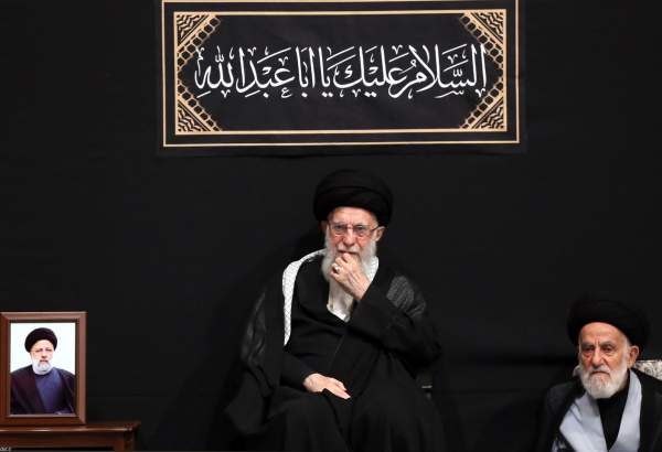 Leader attends Muharram mourning ceremonies held in Imam Khomeini Husseiniya