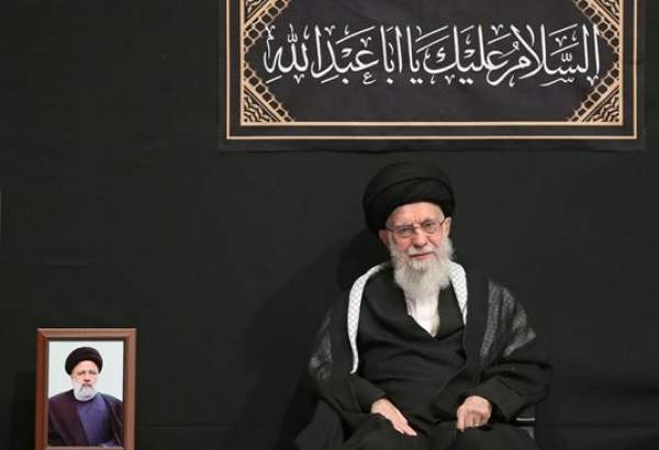 Leader of Islamic Revolution attends Muharram mourning ceremony (photo)  <img src="/images/picture_icon.png" width="13" height="13" border="0" align="top">