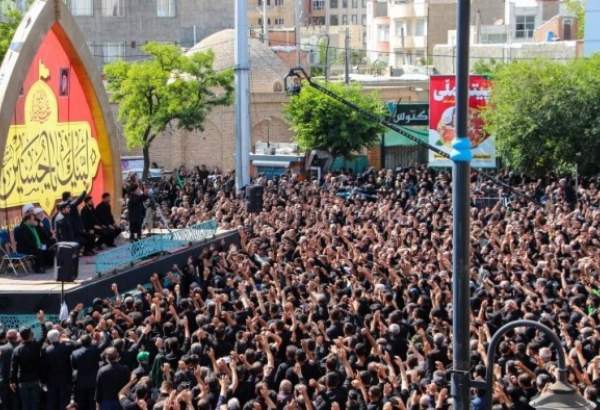 Tasua mourning ceremony in Ardebil, Iran (photo)  