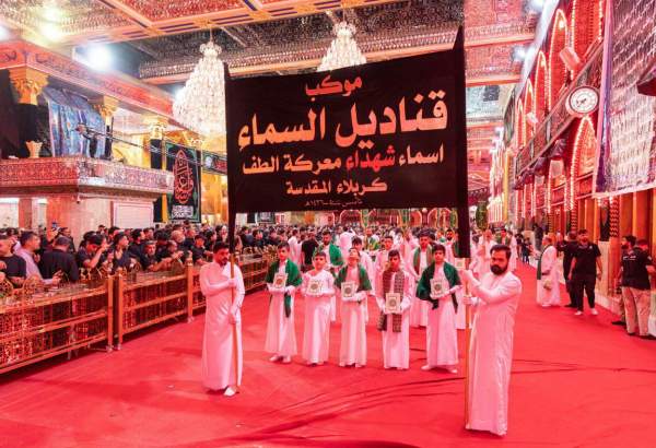 Symbolic march of Imam Hussein (AS) companions on Day of Ashura (photo)  