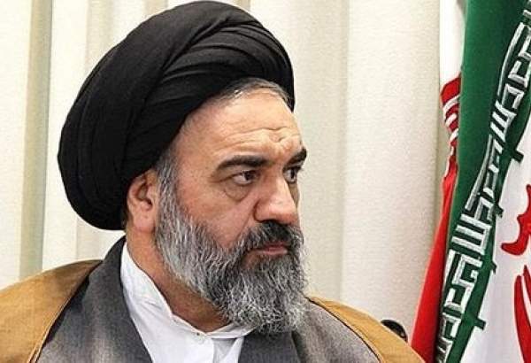 استکبار جهانی در امور رسانه ای نقش بسزایی را در تغییر افکار ملت ها ایفا می کند