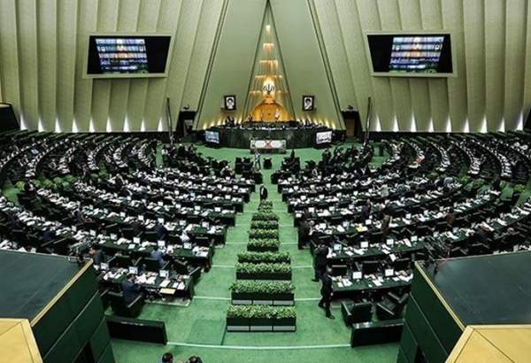 Le Parlement iranien continue d