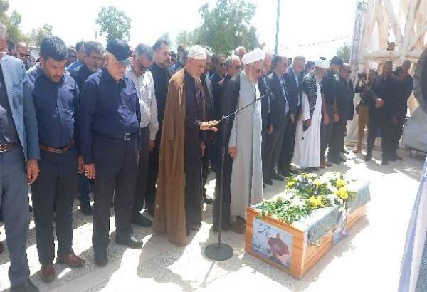 پیکر محمد علی بهمنی در بندرعباس آرام گرفت