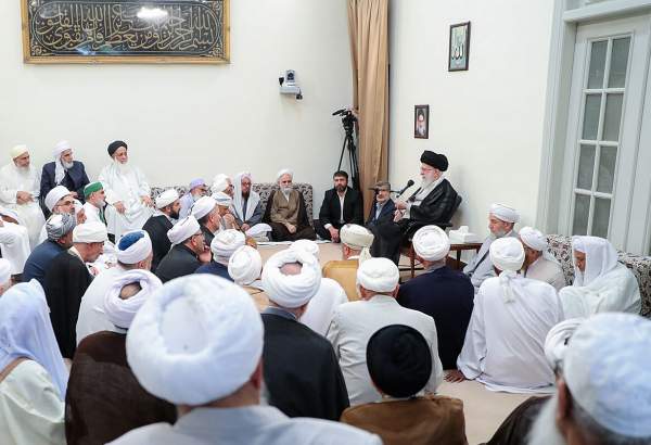 Supreme Leader stresses issue of "Islamic Ummah " should never be forgotten