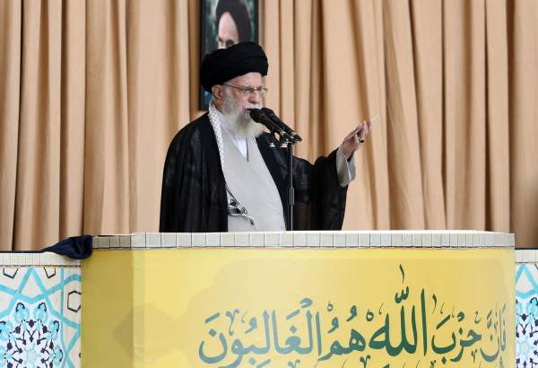 Ayatollah Khamenei, commander in confrontation with enemies’ psywar