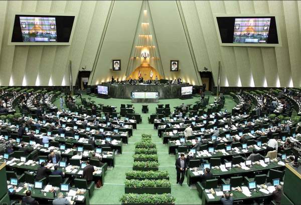 Le Parlement iranien tient une séance à huis clos sur les développements régionaux