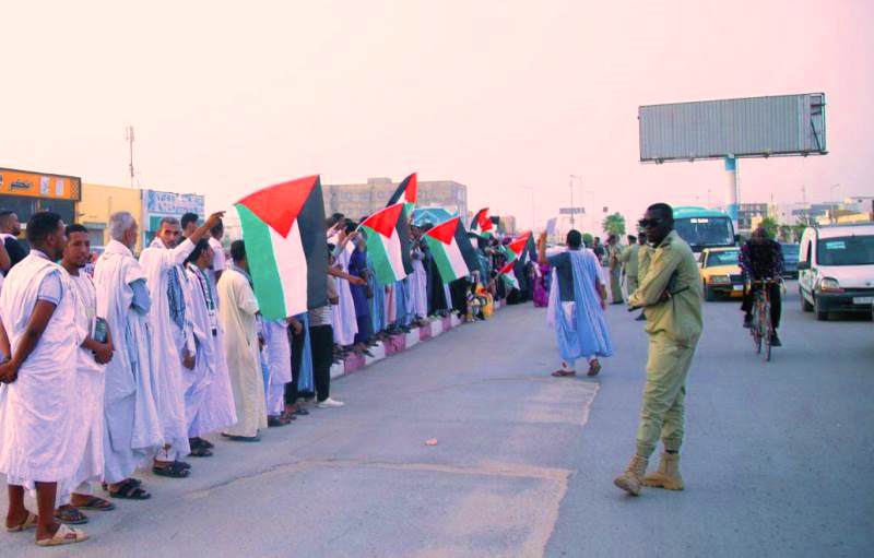 تقرير مصور .. الآلاف يتظاهرون أمام السفارة الأمريكية بموريتانيا تنديدا بـ"مجازر في جباليا وفي غزة  