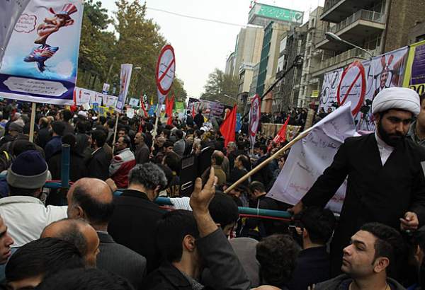 Les Iraniens commémorent la journée nationale de lutte contre l