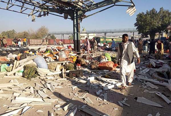 Over two dozen killed in Pakistan railway station blast