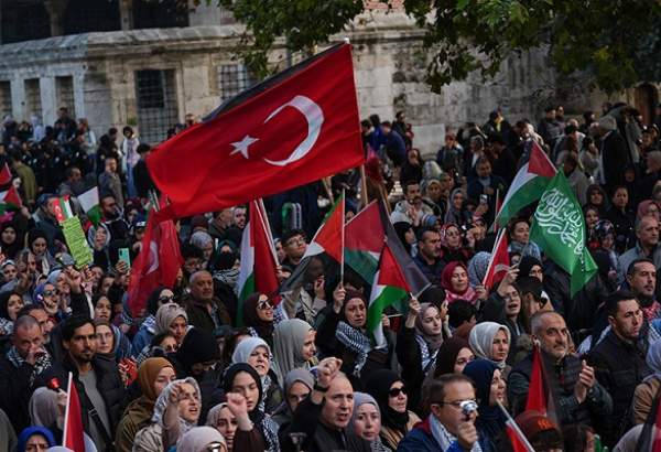 برگزاری راهپیمایی اعتراضی علیه اسرائیل به دعوت ابتکار فلسطین در استانبول