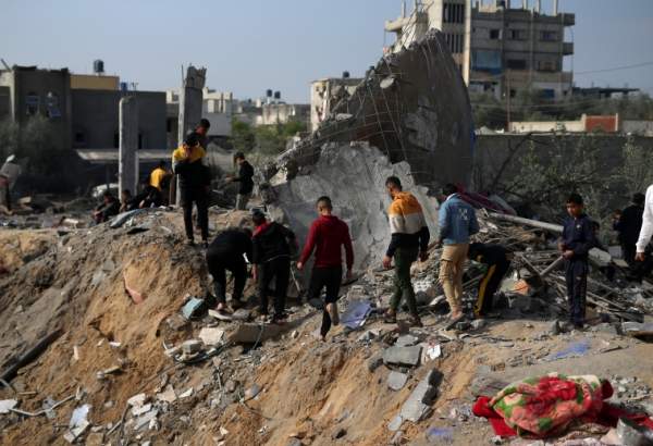 Over a dozen Palestinians killed in latest Israeli onslaughts on Gaza