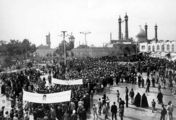 مردم قم در حماسه ۱۹ دی نهایت پایبندی خود را به ارزش‌های دینی به نمایش گذاشتند