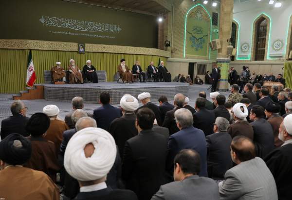 Ayat. Khamanei meets with officials, Muslim ambassadors on Eid al-Mabaath (photo)  <img src="/images/picture_icon.png" width="13" height="13" border="0" align="top">